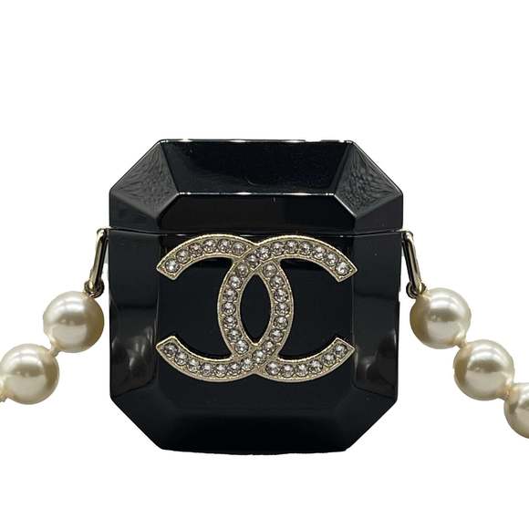 CHANEL - B21 A Airpod CC Acylic Case / Faux Pearl and Chain Layered Necklace - Picture 9 of 11